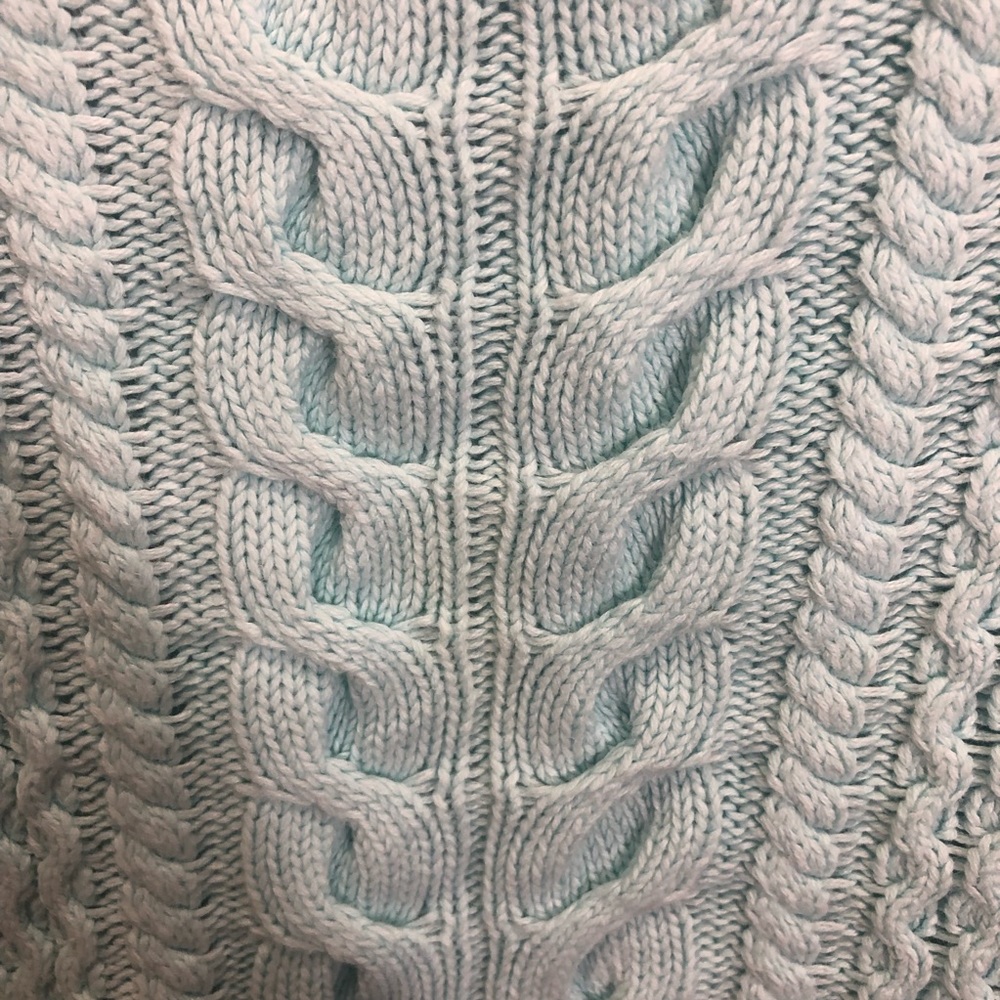 3/$25 Lands End Cable Knit Sweater Petite Medium - Picture 2 of 7